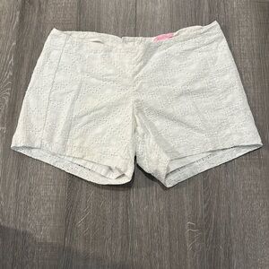 Lilly Pulitzer White Eyelet Shorts | Size 4 | Classic Summer Style